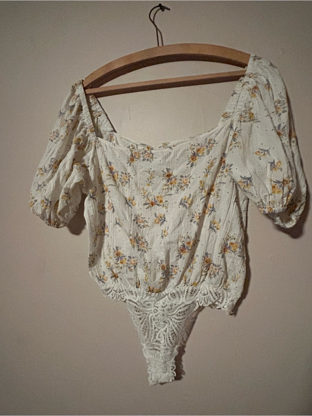 Free People White Floral Puff Sleeve Lace-Trim Bodysuit